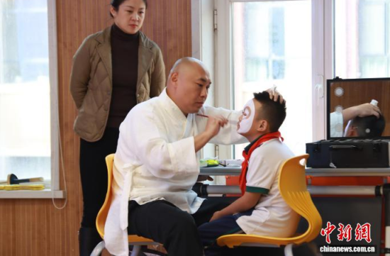 ʷ����(qu��n)(���)���ڽo�W(xu��)����Ę�V��(�Y�ψD) �������S�M�^(q��)�|ɽ��(sh��)�(y��n)�W(xu��)У���D